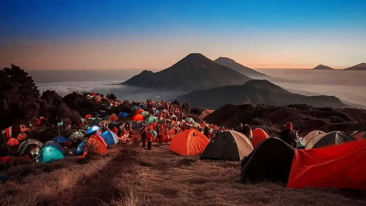 Daftar Jumlah Gunung di Jawa Tengah: Jelajah Alam Indonesia