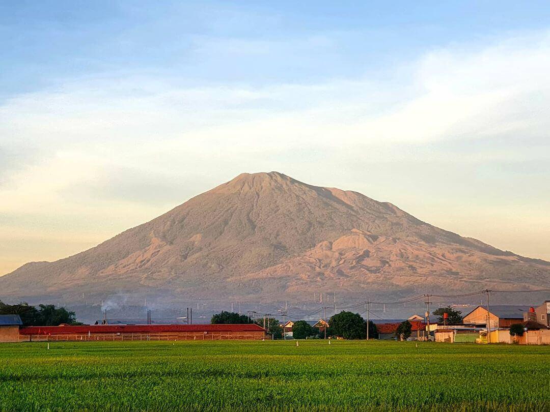 Sejarah Gunung Ciremai