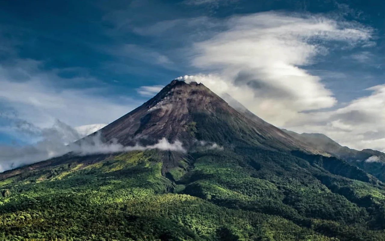 Sejarah Gunung Merapi